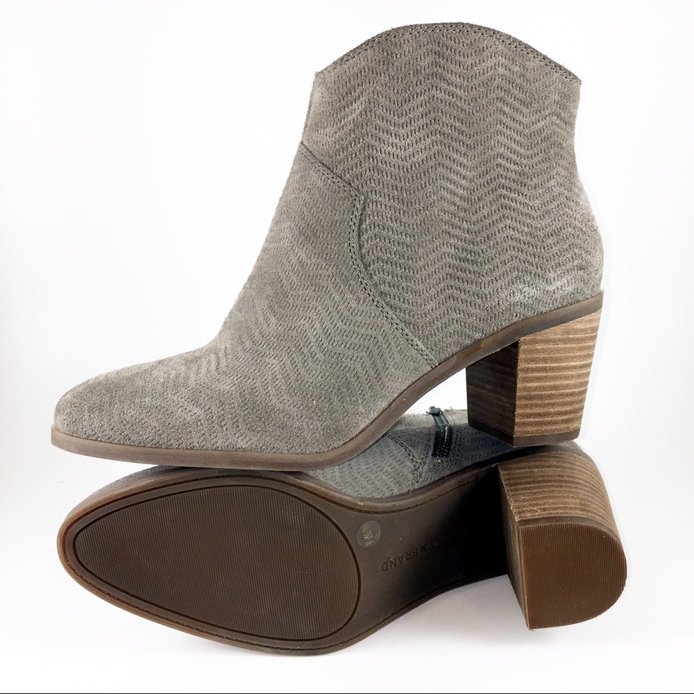 💥𝐋𝐚𝐬𝐭 𝐜𝐡𝐚𝐧𝐜𝐞 Lucky Brand Ankle Bootie